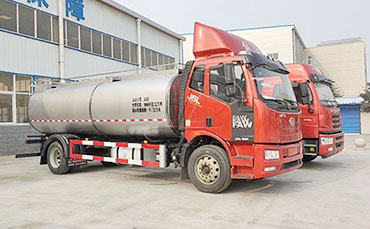 新東鮮奶運(yùn)輸車，鉛封+攝像頭，24小時安全守護(hù)