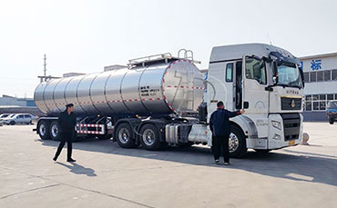 從“笨重大罐”到“智能保鮮倉”，牛奶運輸車的進化史